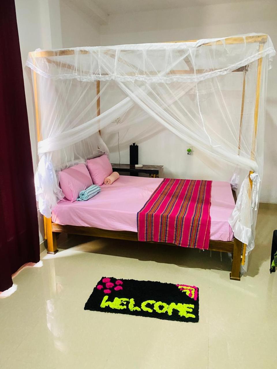מיריסה Pradeep Guest House מראה חיצוני תמונה