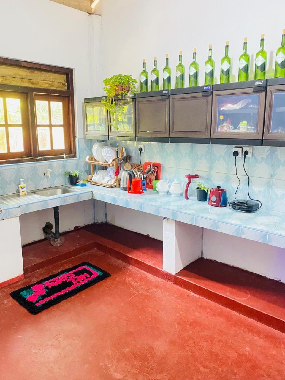 מיריסה Pradeep Guest House מראה חיצוני תמונה